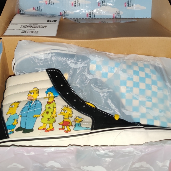 Vans x The Simpsons Sk8-Hi - Picture 2 of 12